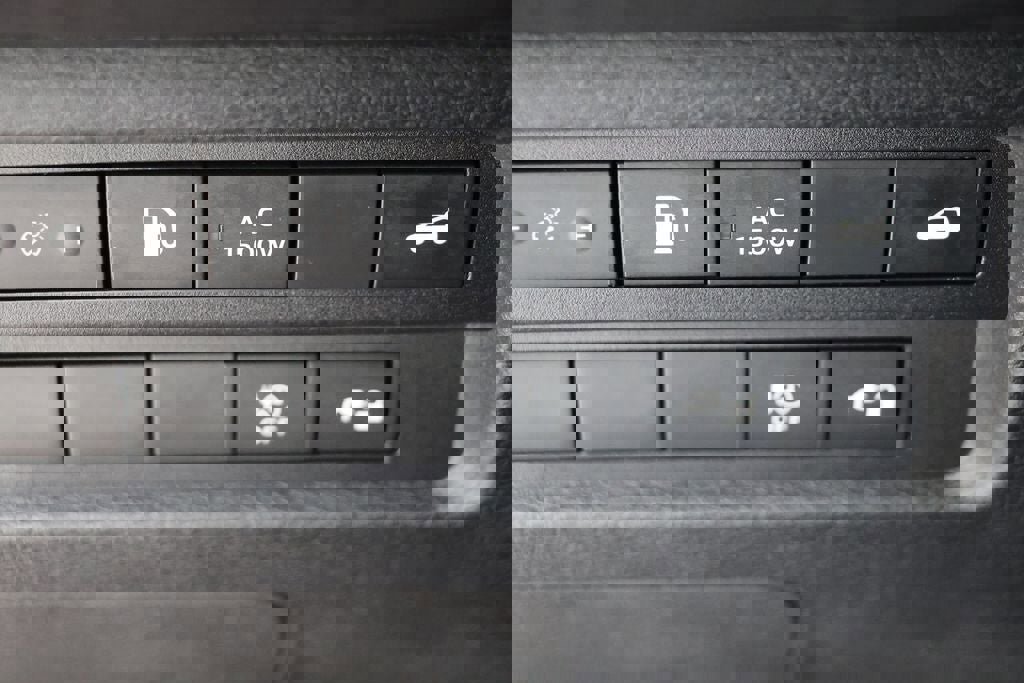 Used 2023 Mitsubishi Outlander SEL image 28