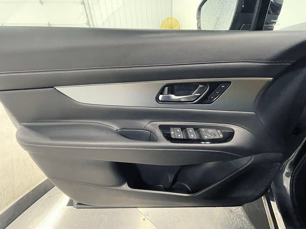 Used 2025 Nissan Murano SL AWD/4WD image 21