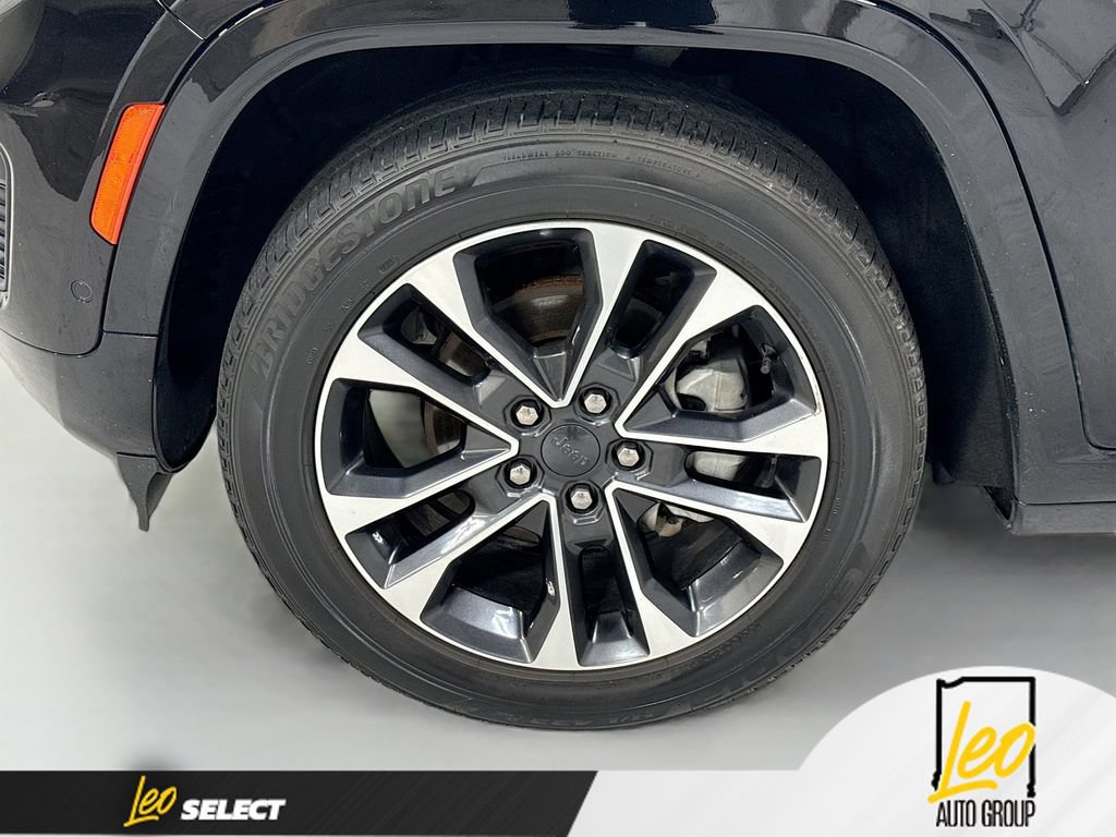 Used 2023 Jeep Grand Cherokee Overland w/ Adv Protech Group III AWD/4WD image 36