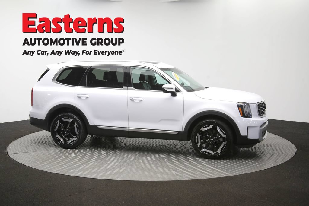 Used 2025 Kia Telluride S FWD image 51
