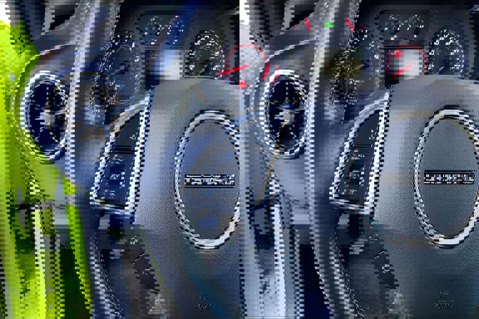 Used 2021 Chevrolet Camaro LT w/ Technology Package image 23