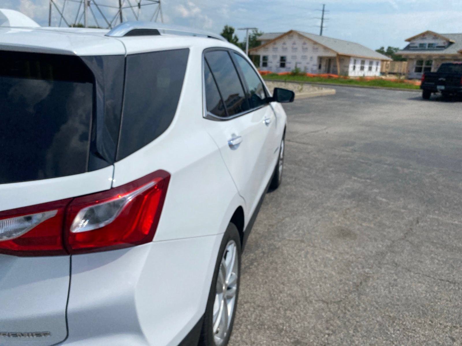 Used 2020 Chevrolet Equinox Premier AWD/4WD image 23