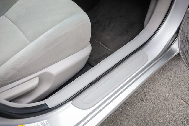 Used 2010 Toyota Corolla LE FWD image 57