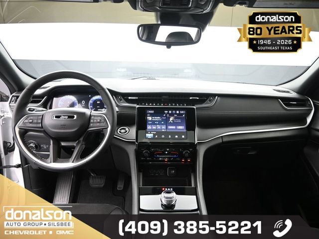 Used 2023 Jeep Grand Cherokee Altitude image 12