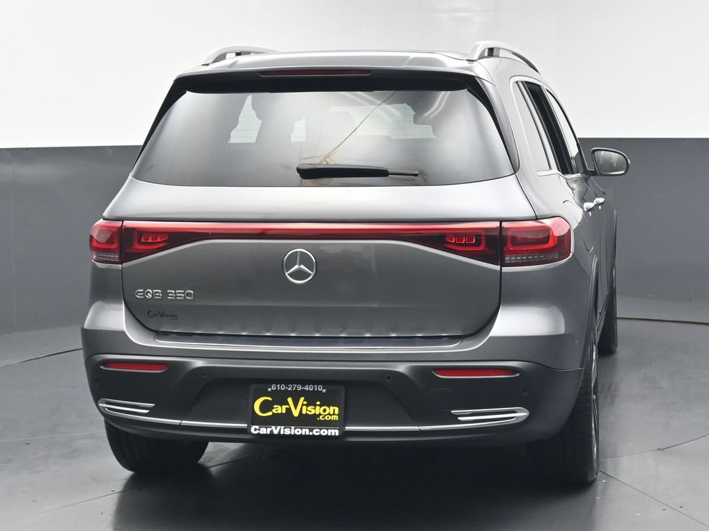Used 2022 Mercedes-Benz EQB 350 4MATIC image 4