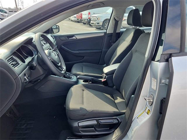 Used 2015 Volkswagen Jetta SE image 8