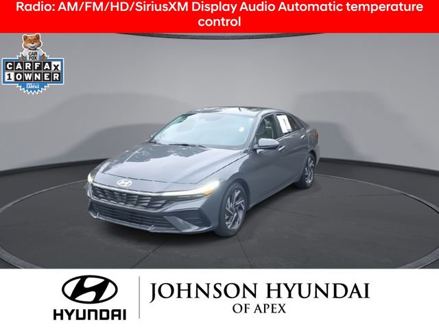 Certified 2024 Hyundai Elantra Limited image 3