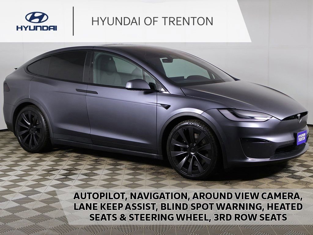 Used 2023 Tesla Model X Plaid image 1