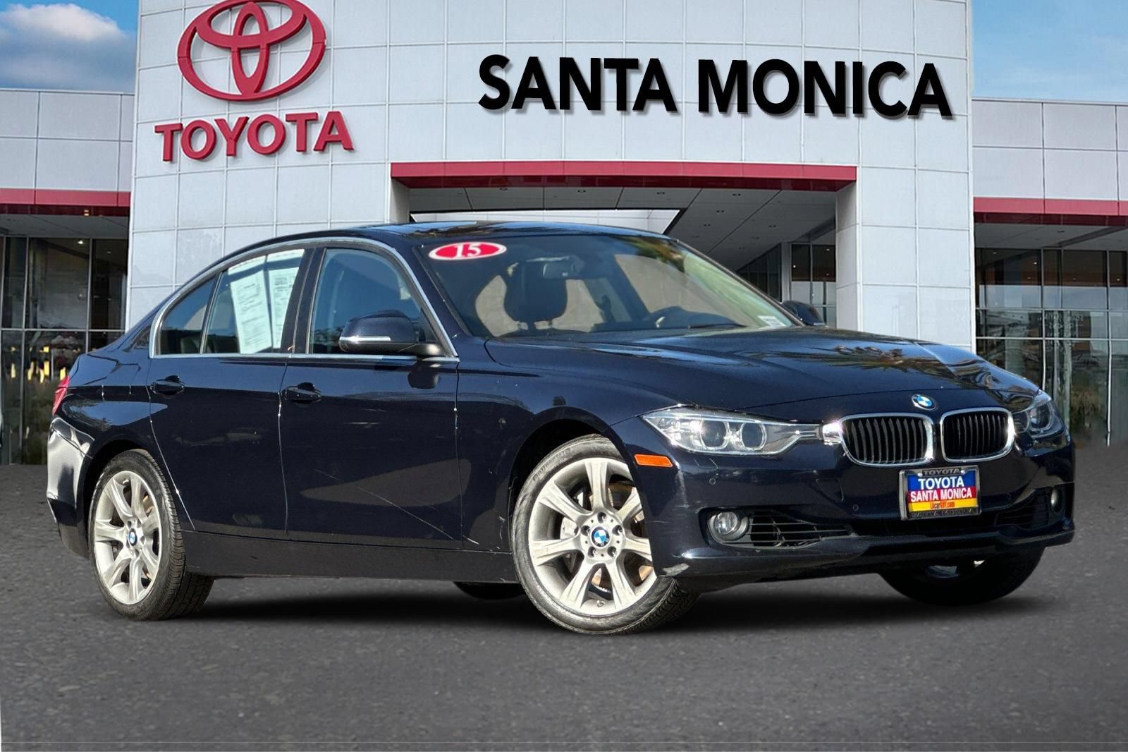 Used 2015 BMW 335i xDrive Sedan AWD/4WD image 2