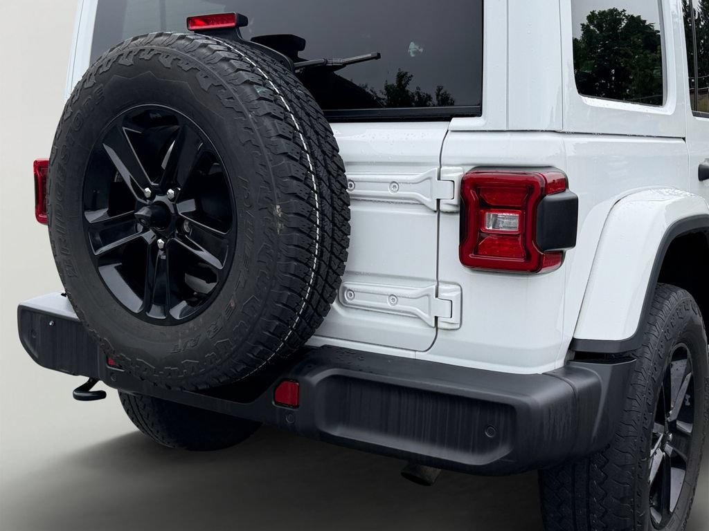 Used 2021 Jeep Wrangler Unlimited Sahara AWD/4WD image 10