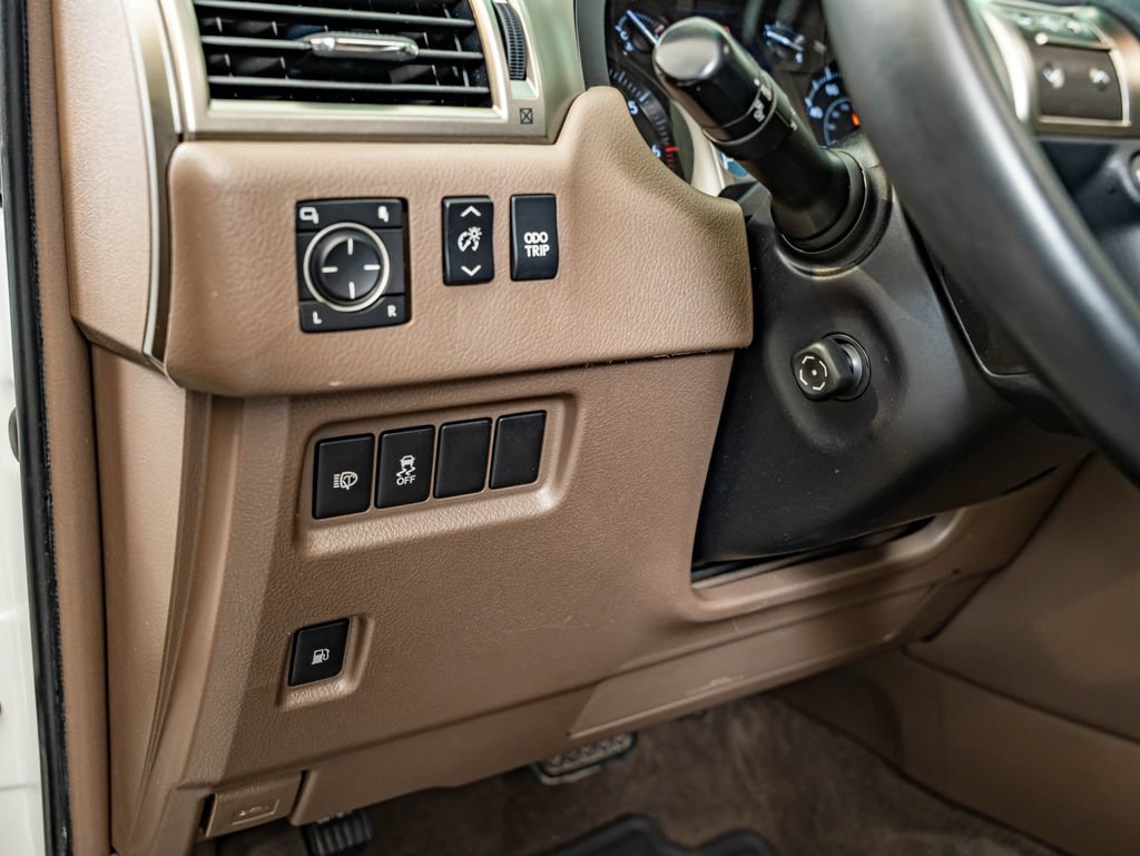 Used 2014 Lexus GX 460 w/ Premium Package AWD/4WD image 20