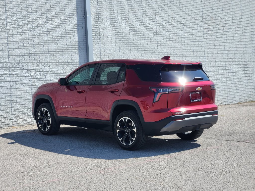 New 2027 Chevrolet Equinox LT FWD image 3