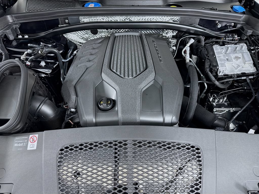 New 2026 Porsche Macan AWD/4WD image 33