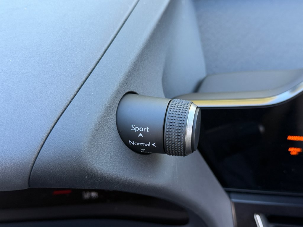 Certified 2025 Lexus UX 300h AWD w/ Accessory Package (Z1) image 29