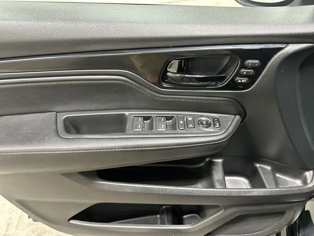 Used 2023 Honda Odyssey Touring image 17