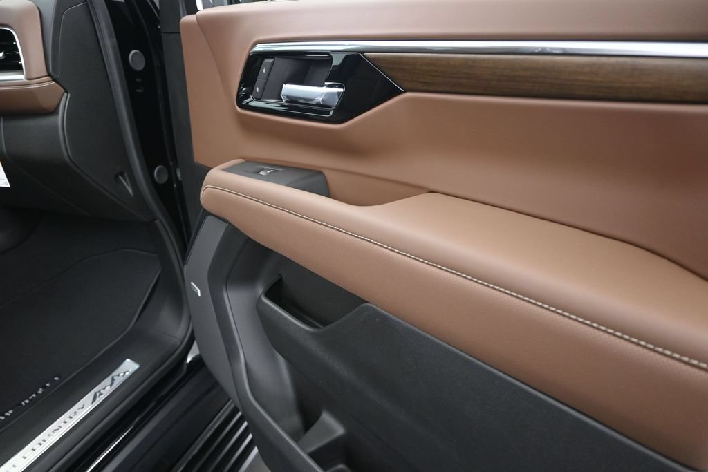 New 2026 Chevrolet Suburban High Country RWD image 23