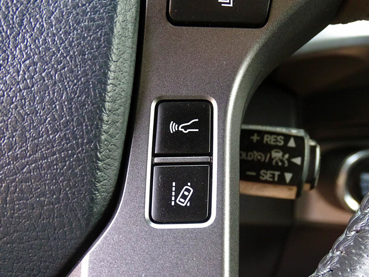 Used 2019 Toyota Tacoma TRD Sport w/ Technology Package AWD/4WD image 41