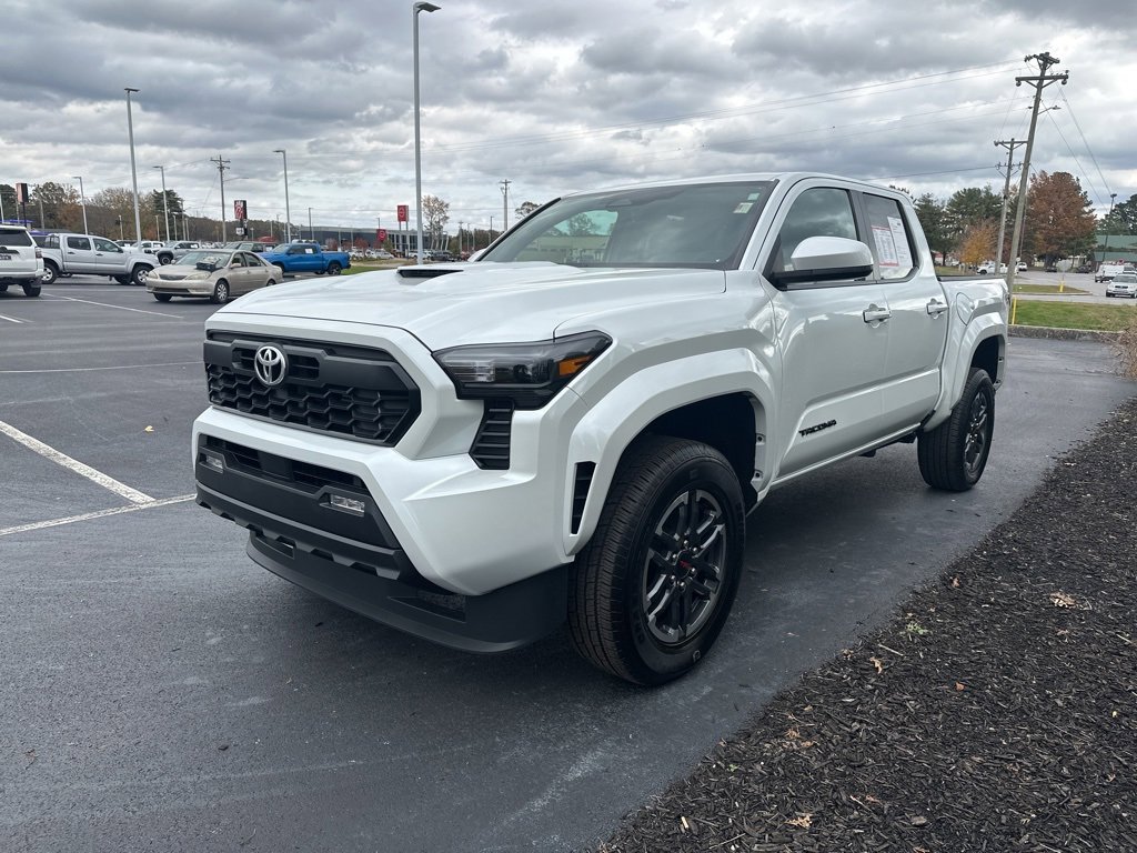 Used 2024 Toyota Tacoma TRD Sport image 4