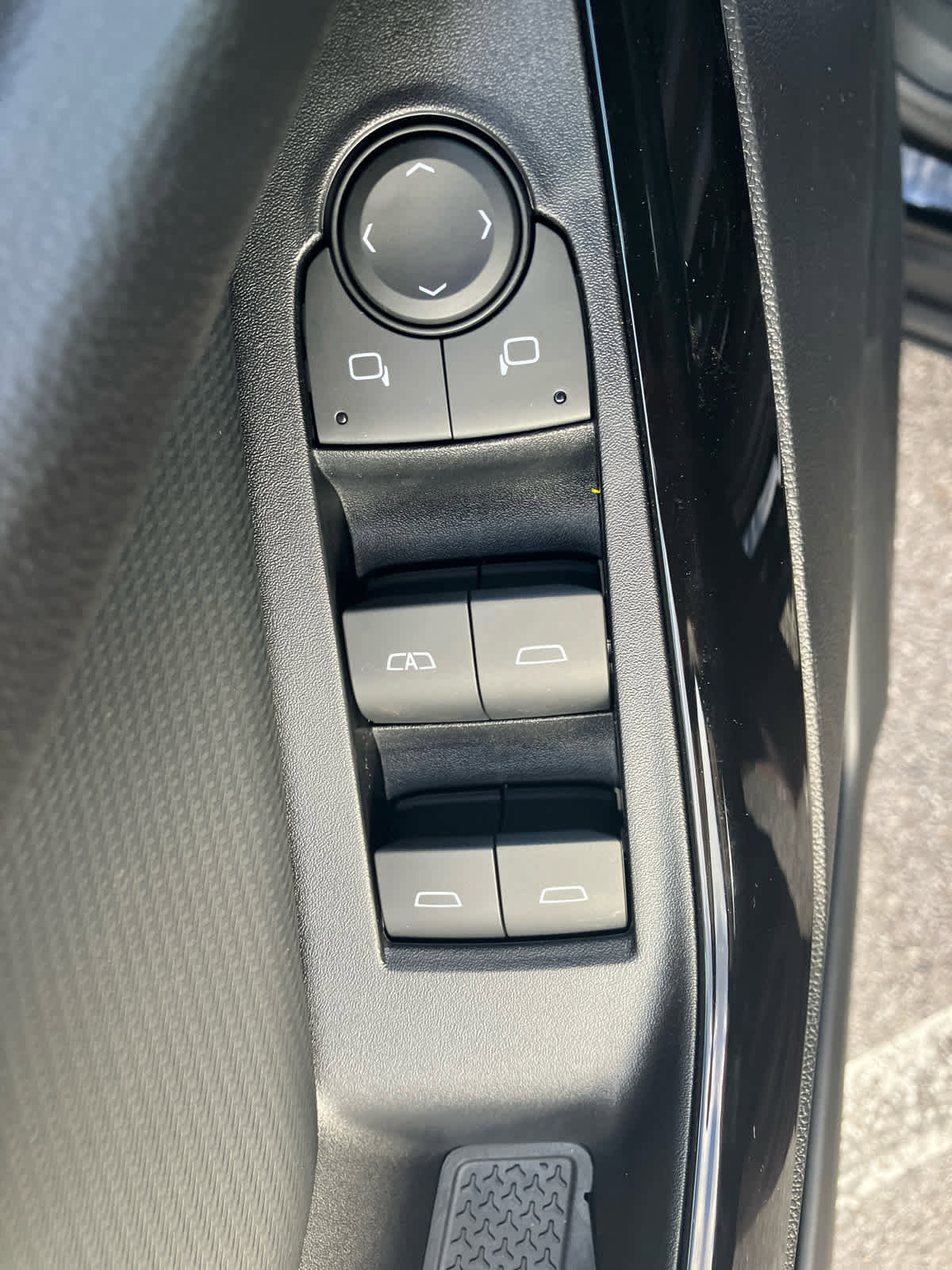 New 2026 Chevrolet Equinox LT w/ Convenience Package II image 13