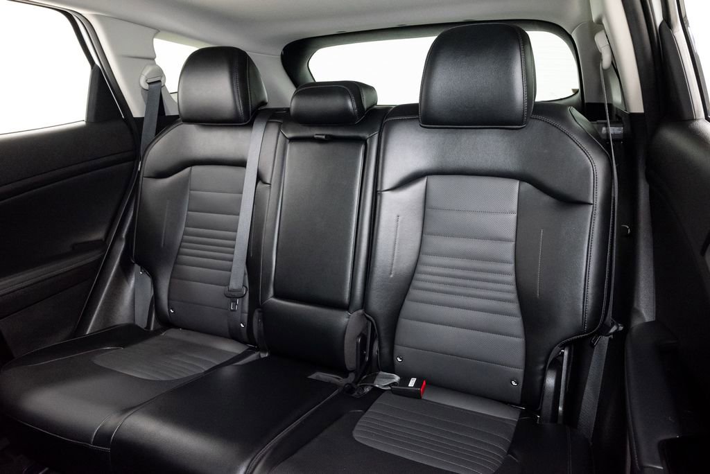 Certified 2025 Kia Sportage SX image 28