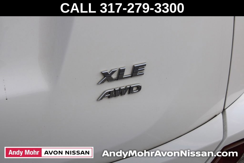 Used 2018 Toyota RAV4 XLE w/ Plus Extra Value Package AWD/4WD image 9