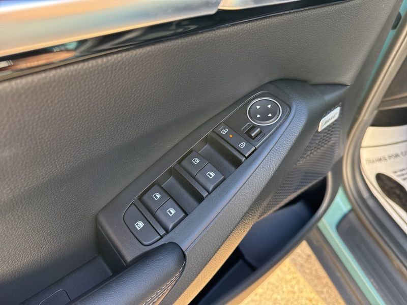 New 2026 Kia Seltos SX w/ SX Sunroof Package image 24