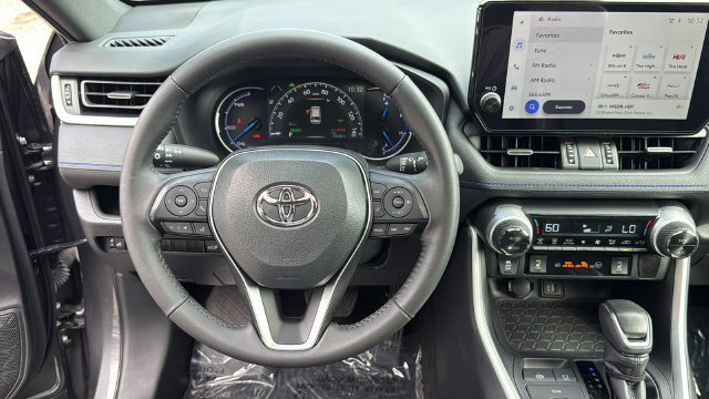 Used 2024 Toyota RAV4 XSE AWD/4WD image 21