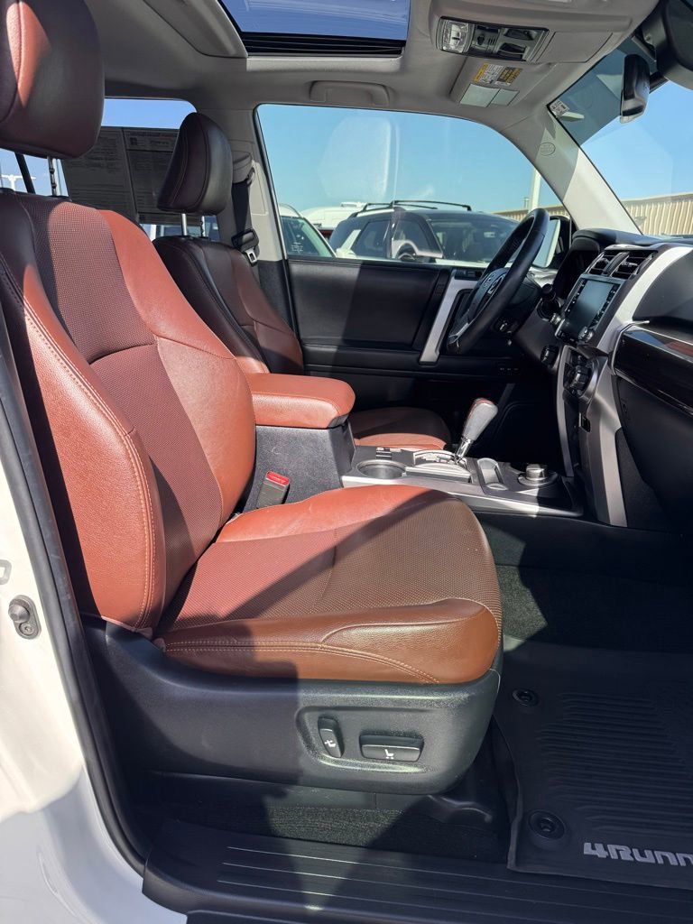 Used 2021 Toyota 4Runner Limited AWD/4WD image 14