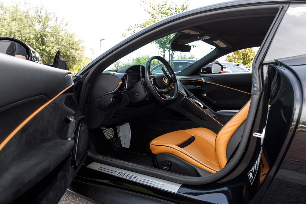 Used 2022 Ferrari Roma RWD image 24