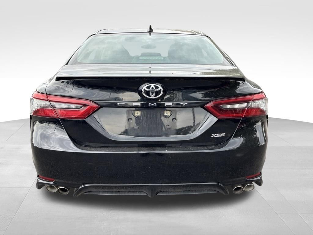Used 2024 Toyota Camry XSE FWD image 4