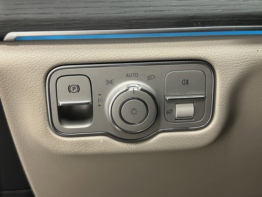 Certified 2021 Mercedes-Benz GLE 350 4MATIC w/ Premium Package image 36