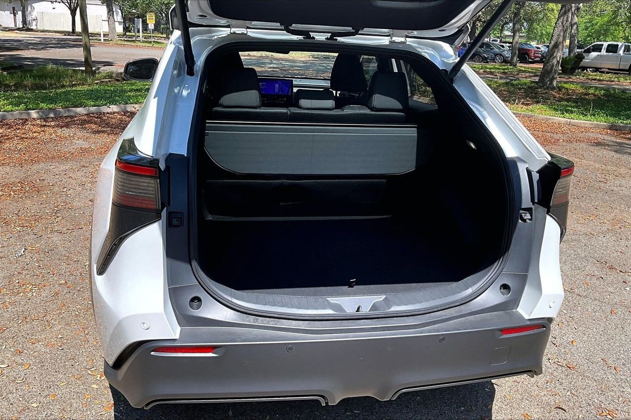 Used 2025 Toyota bZ4X AWD image 37