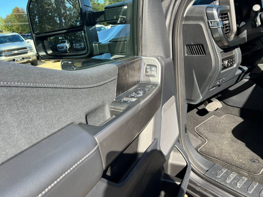 New 2026 Ford F250 Lariat w/ Black Appearance Package image 12