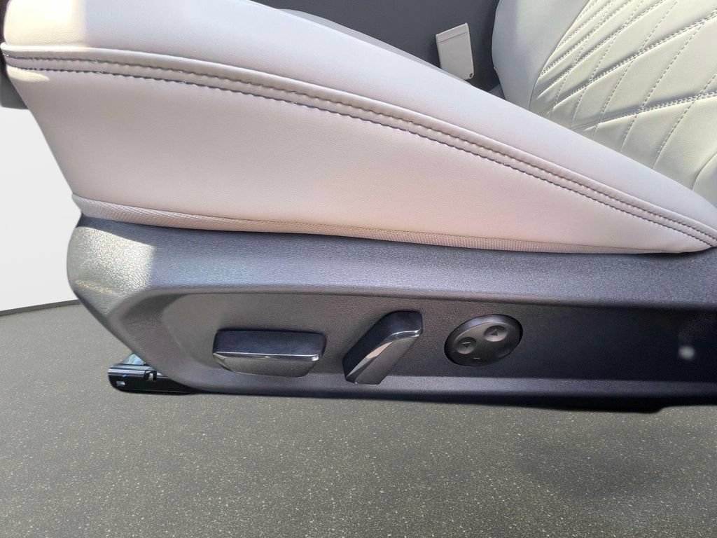 New 2026 Nissan Sentra SL w/ Floor Mat Package FWD image 14