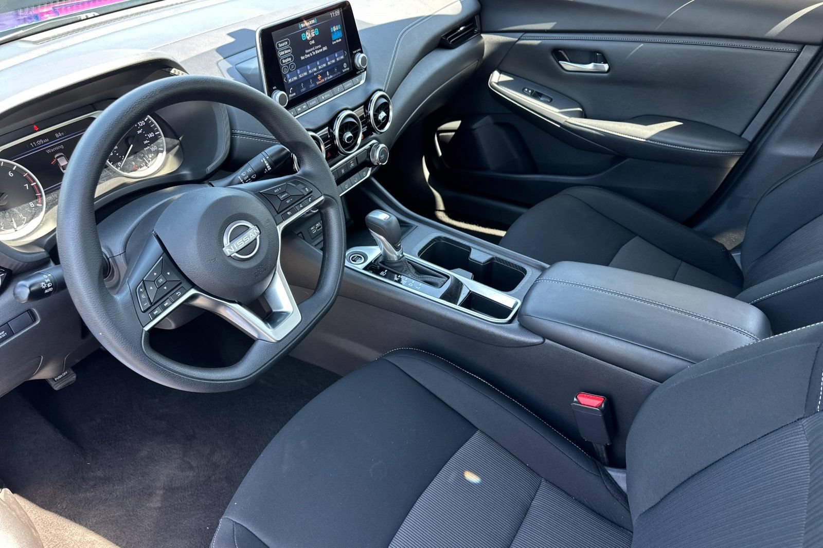 Used 2025 Nissan Sentra SV FWD image 11
