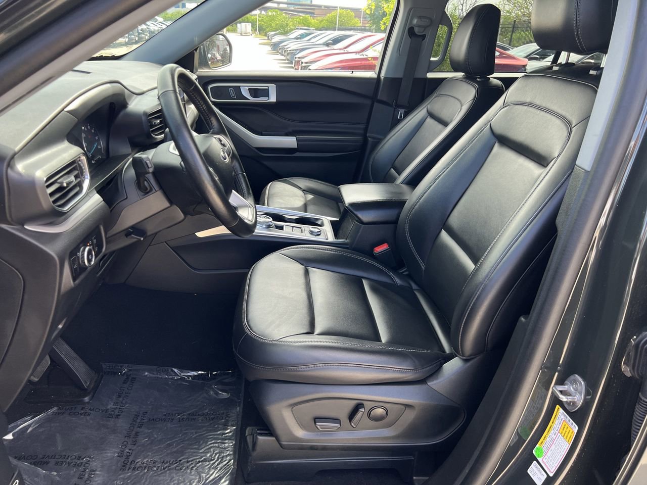 Used 2023 Ford Explorer XLT w/ Equipment Group 202A image 12