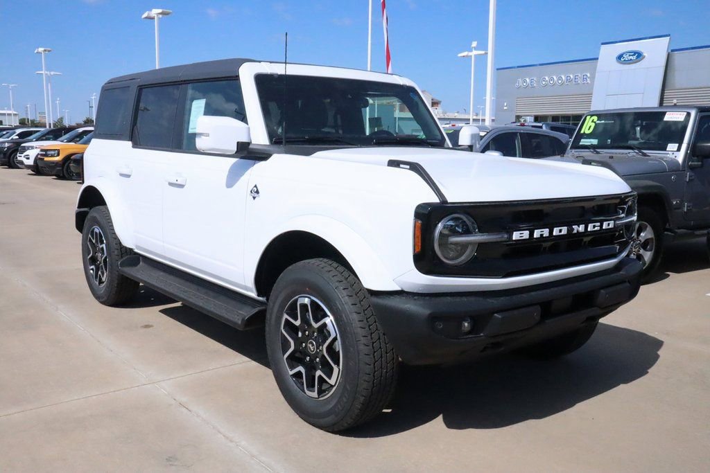 New 2025 Ford Bronco Outer Banks