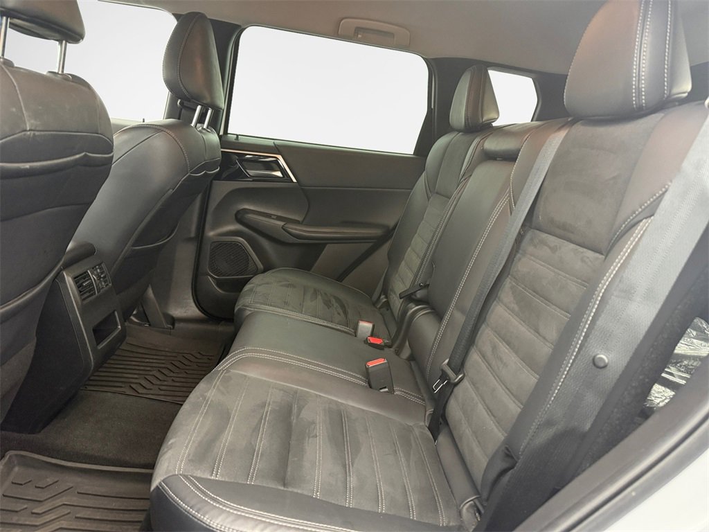 Used 2022 Mitsubishi Outlander SE image 23