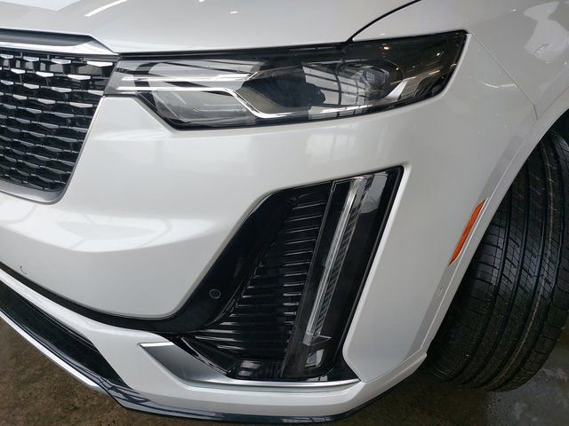 Used 2025 Cadillac XT6 Premium Luxury w/ Technology Package image 35