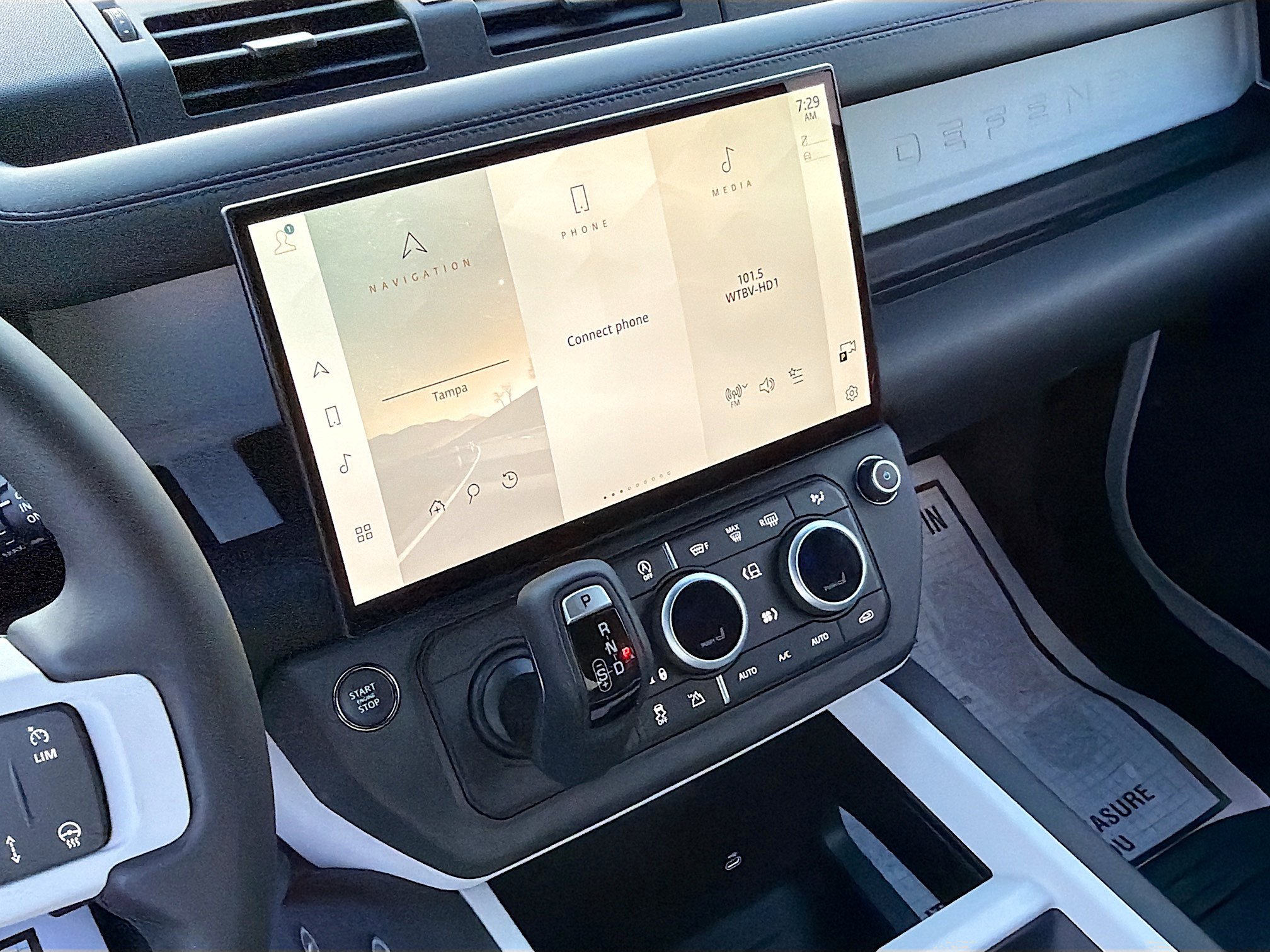 New 2026 Land Rover Defender 110 X-Dynamic SE AWD/4WD image 27