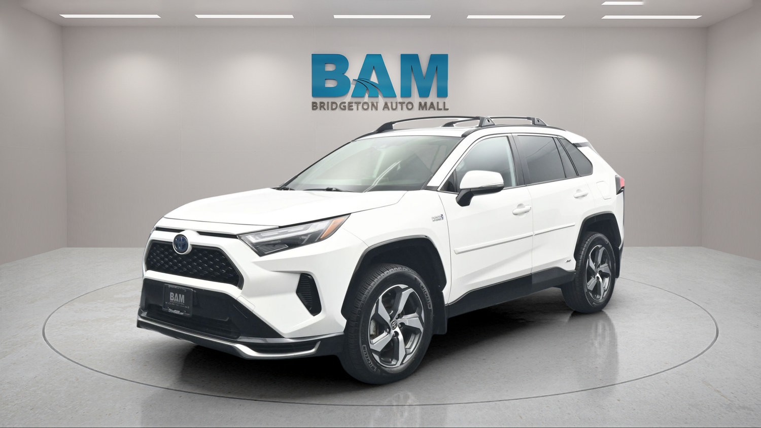 Used 2023 Toyota RAV4 SE w/ Weather & Moonroof Package AWD/4WD image 3