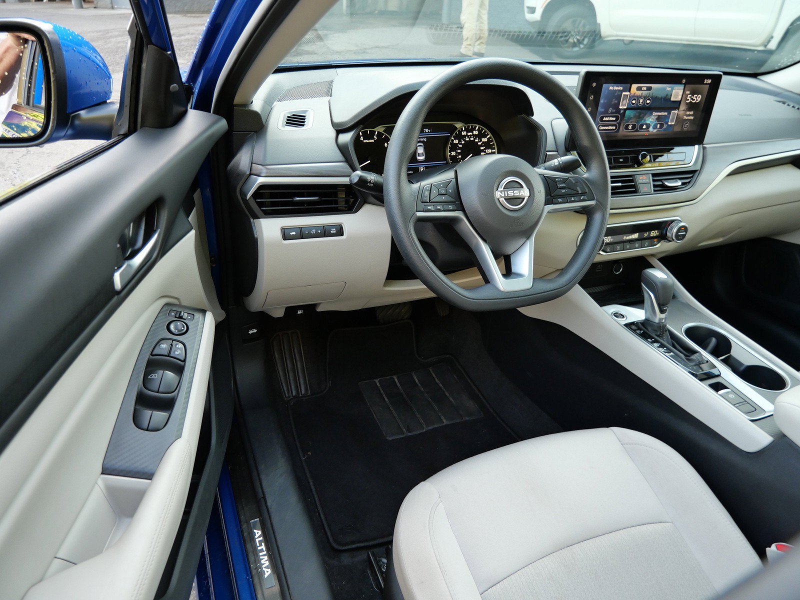 Certified 2025 Nissan Altima 2.5 SV w/ SV Special Edition Package AWD/4WD image 10