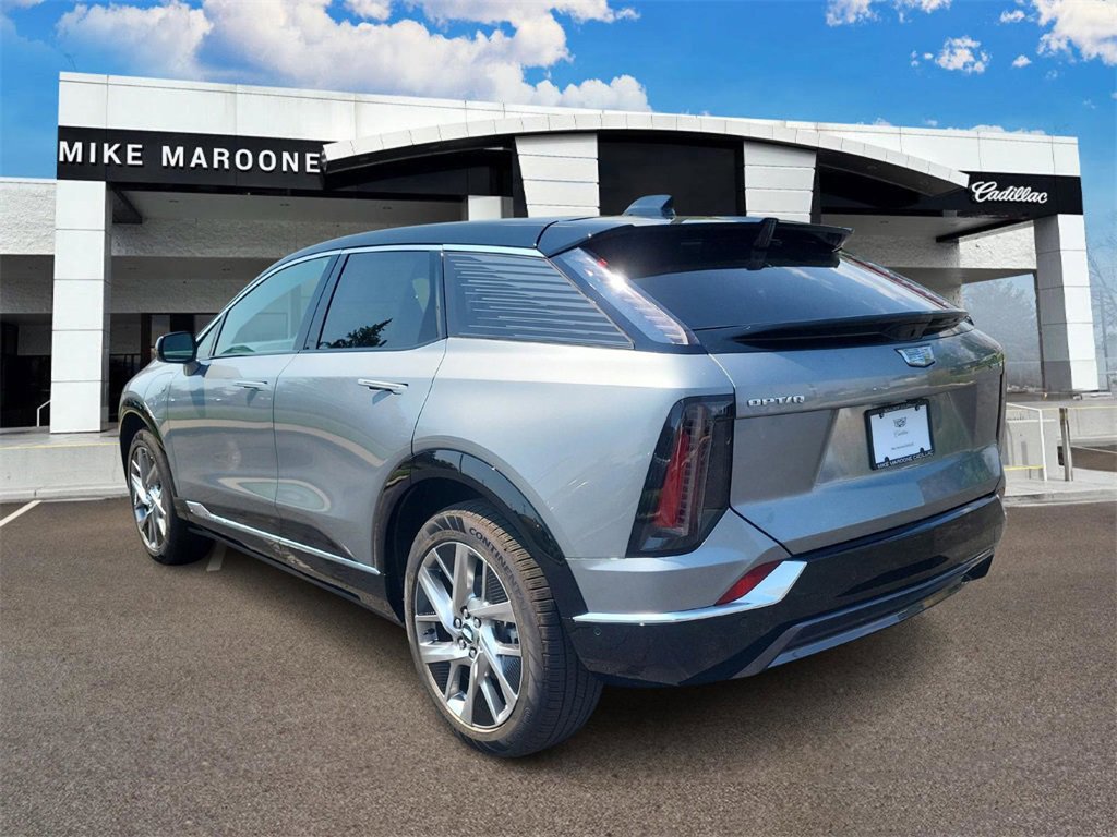 New 2025 Cadillac Optiq Luxury 1 image 4
