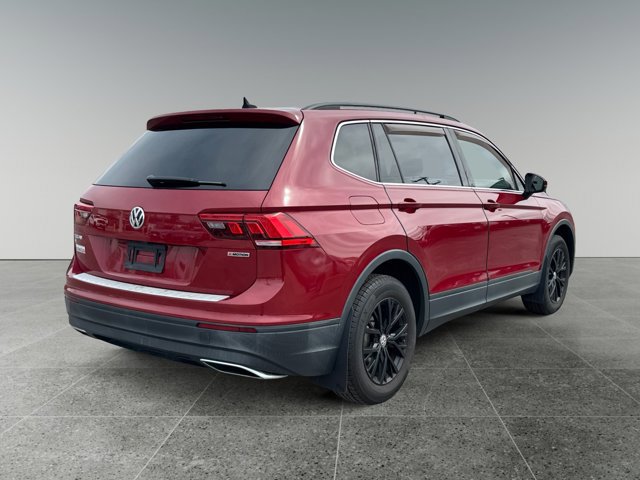 Used 2019 Volkswagen Tiguan SE w/ Panoramic Sunroof Package image 6
