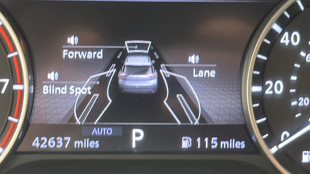 Used 2023 Nissan Rogue SV AWD/4WD image 16