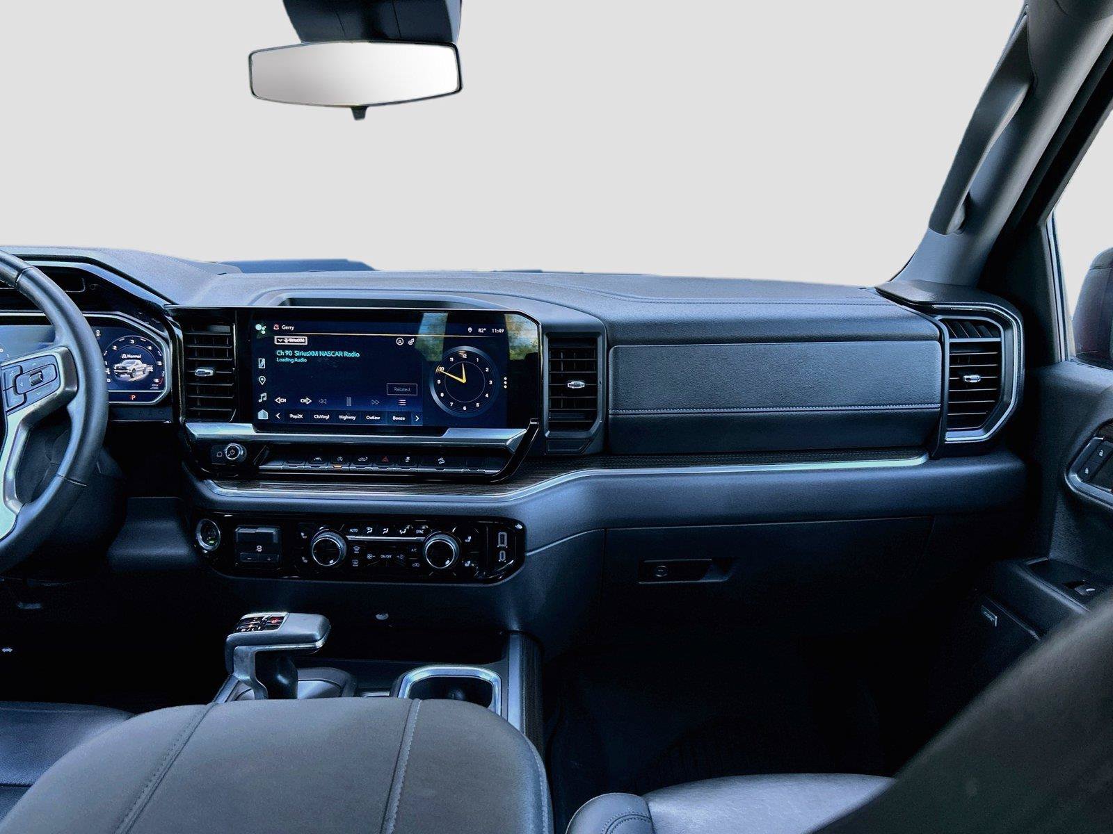 Used 2024 Chevrolet Silverado 1500 LT Trail Boss w/ Convenience Package II AWD/4WD image 18
