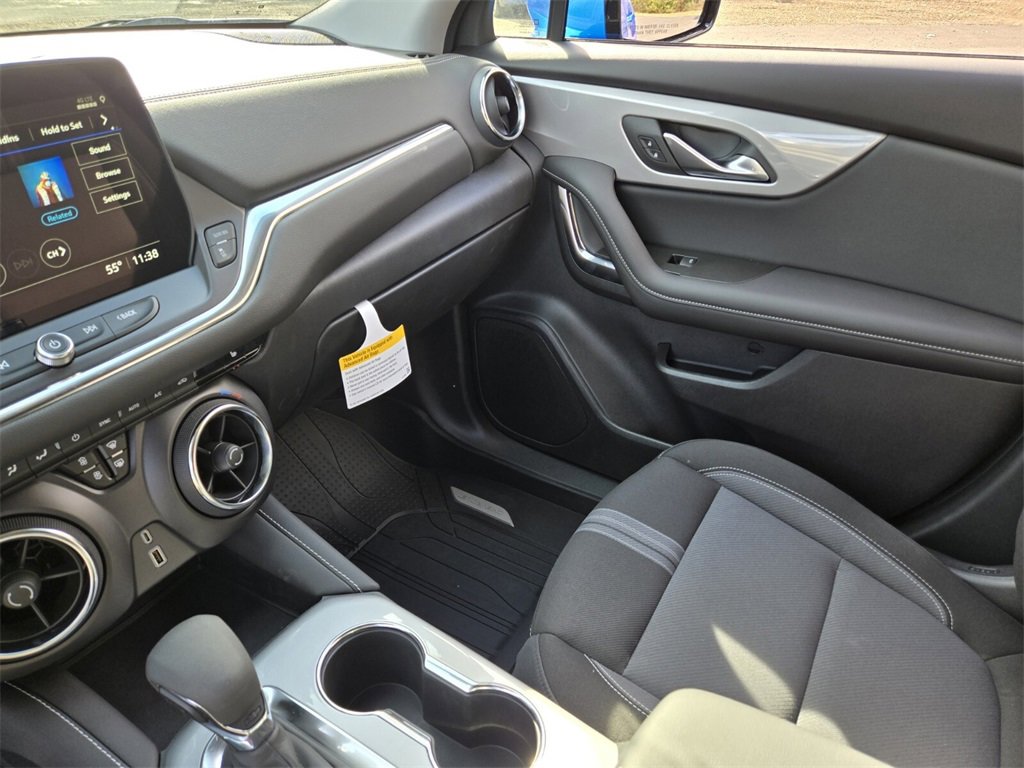 New 2025 Chevrolet Blazer LT image 19
