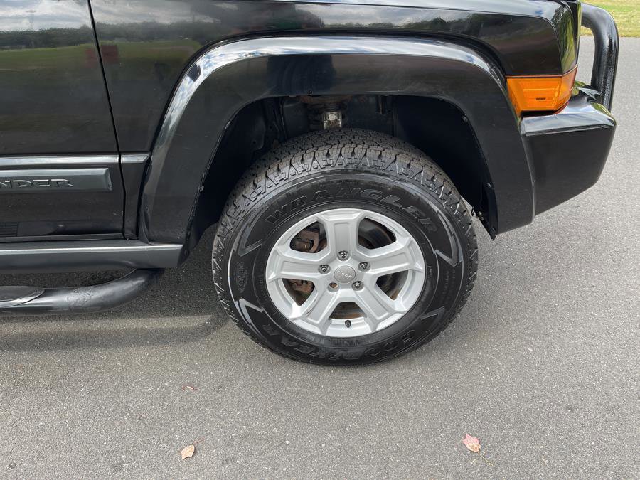 Used 2007 Jeep Commander Sport image 15