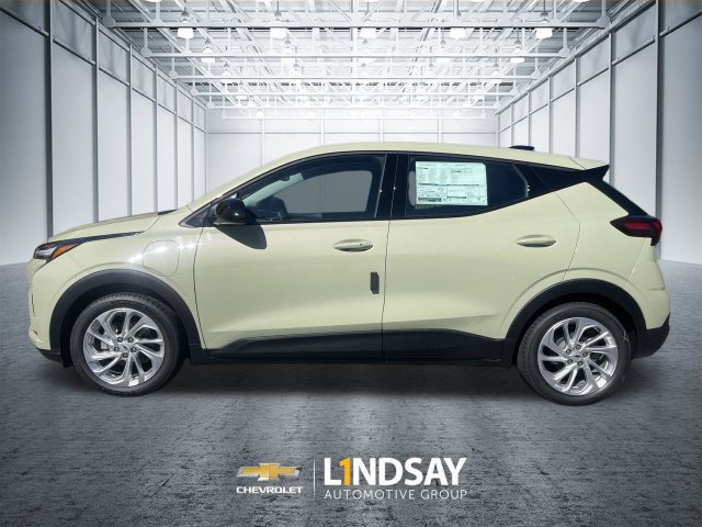 New 2027 Chevrolet Bolt LT w/ Comfort Package FWD image 5