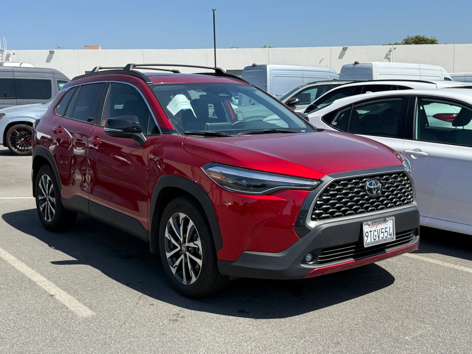 Used 2025 Toyota Corolla Cross XLE w/ Convenience Package image 2